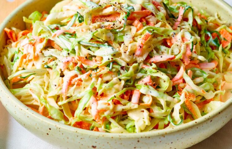 salad bắp cải trộn mayonnaise giảm cân